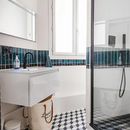Charming Apt In The Heart Of Paris