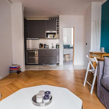Charming Apt In The Heart Of Paris Париж